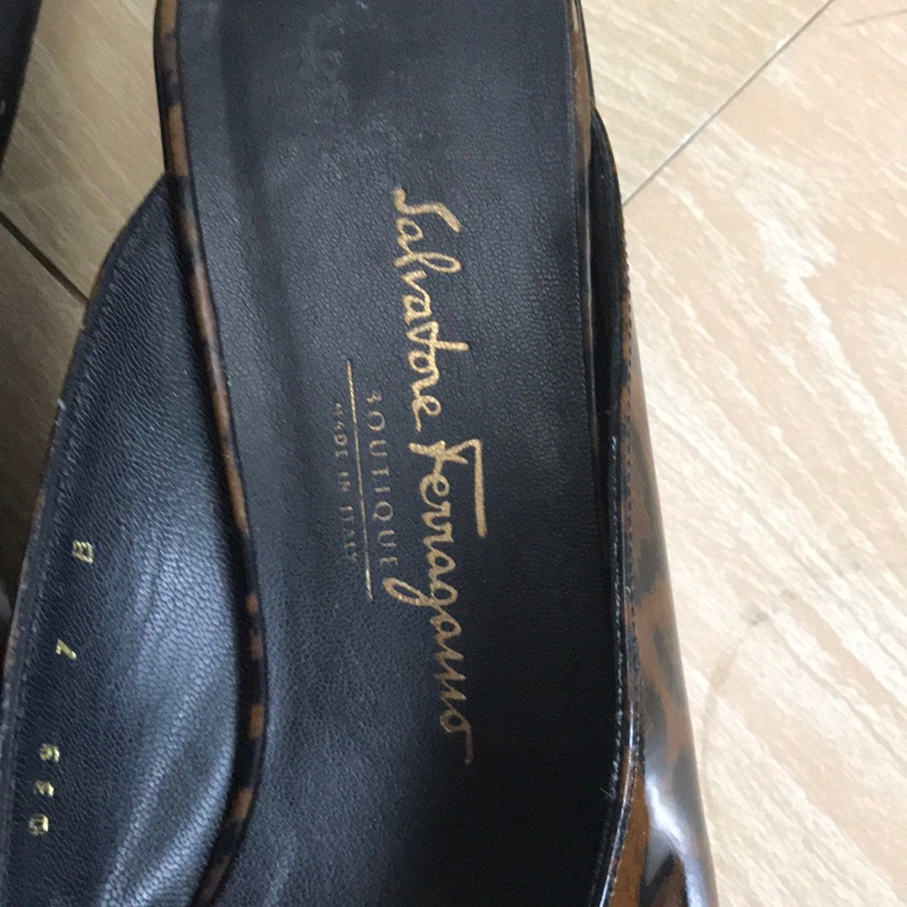 Sandals - Picture 2 of 6